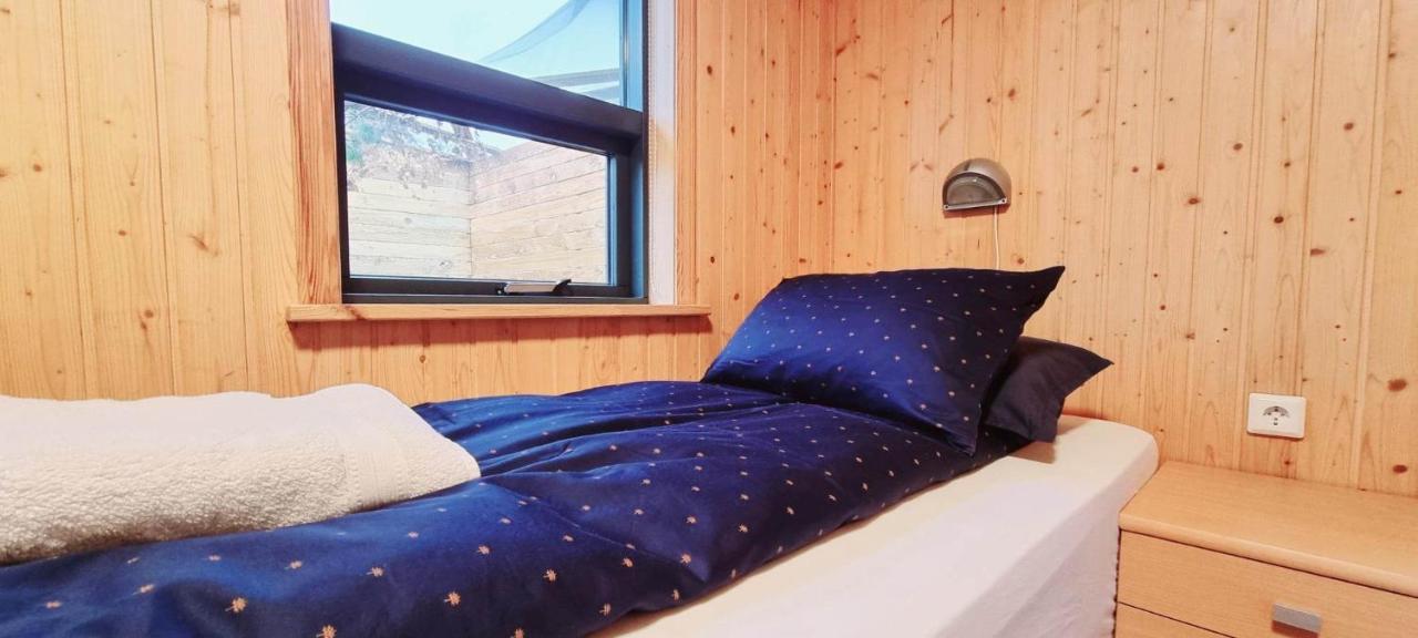 Dixon Cabin Nr. 7 / Dixon Sumarhus Nr. 7 @Kirkjubraut Talknafjordur Esterno foto
